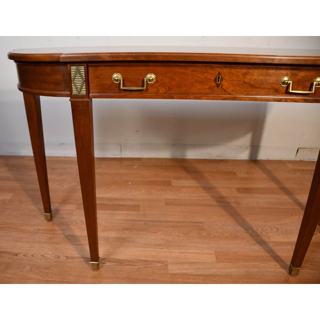 1970s 1970s Stickley English Traditional Cherry Satinwood Inlay Console Table Accent Table For Sale - Image 5 of 18
