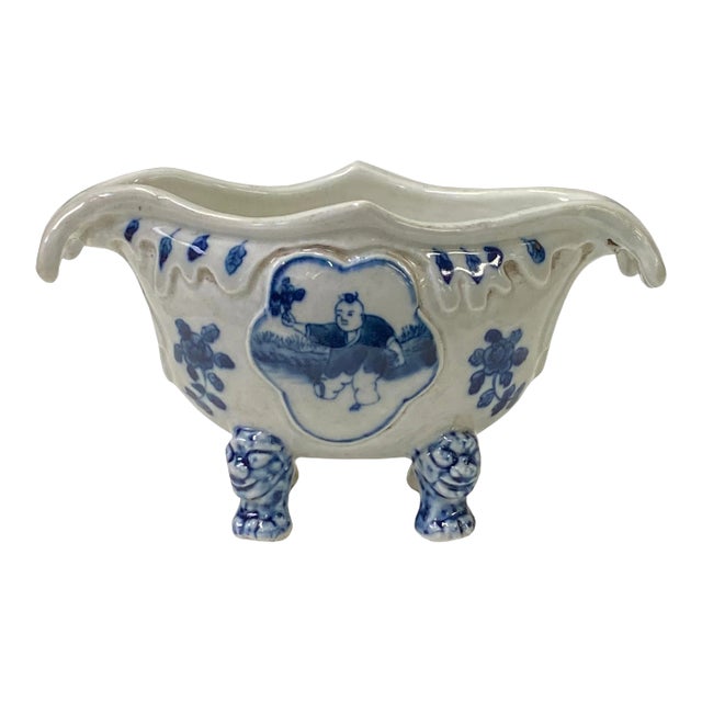 Chinese Oriental Blue Off White Porcelain Graphic Container Planter For Sale