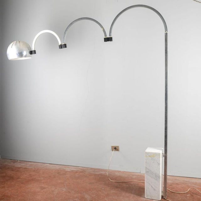 Space Age Arc Lamp in the style of Reggiani For Sale - Image 3 of 18