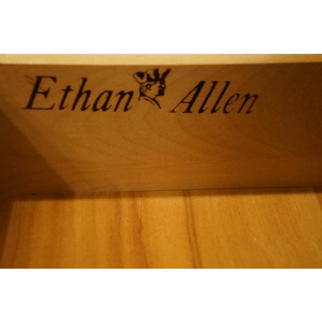 Brown Late 20th Century Ethan Allen Heirloom Nutmeg Maple Colonial Early American 22" Open Cabinet Nightstand For Sale - Image 8 of 13