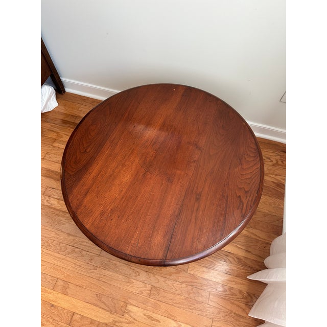 Victorian Vintage Victorian-Style Round Wood Pedestal Coffee Table. For Sale - Image 3 of 8