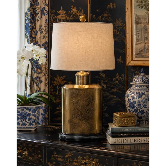 Chinoiserie Vintage Chinoiserie Engraved Brass Bird Table Lamp With Cloud-Edge Base For Sale - Image 3 of 4