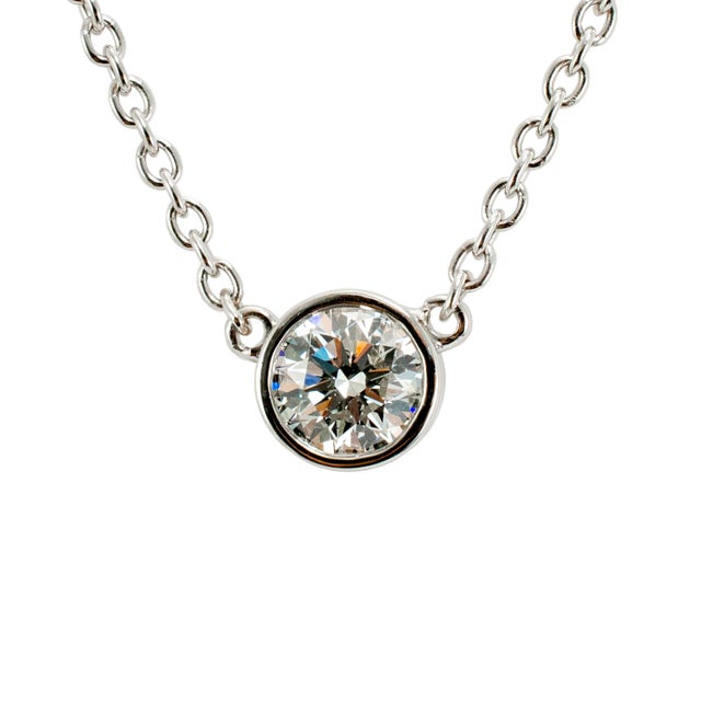 Modern Ladies 14k White Gold 1.03ct Bezel Set Round Diamond Solitaire Pendant Necklace For Sale - Image 3 of 7