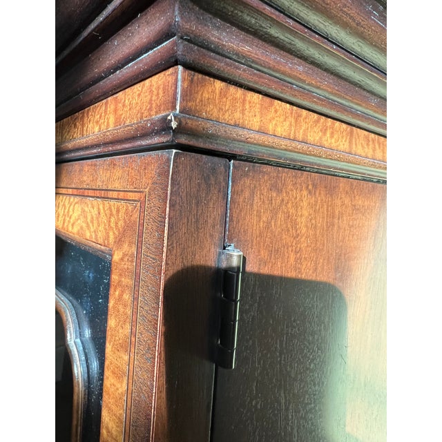 Early 21st Century China Display Cabinet by Drexel Heritage For Sale - Image 6 of 12