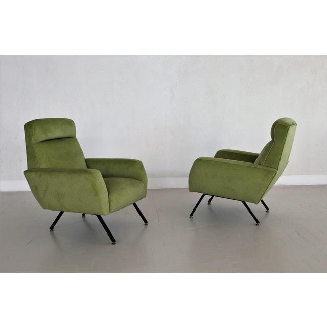 Green Vintage Italian Lounge Chairs in Green Velvet, 1960s, Set of 2 For Sale - Image 8 of 16