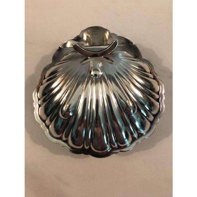 1940s England Fan Clam Shell Lidded Bowl For Sale - Image 4 of 9