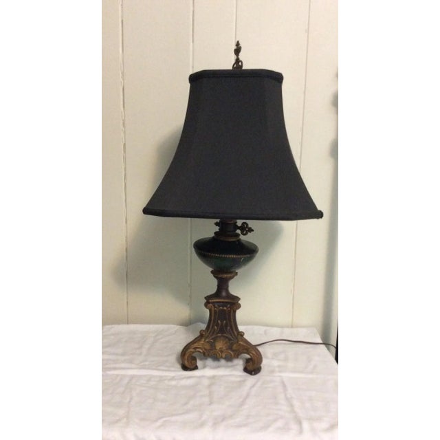 Green metal marbleized lamp in a very nice traditional style