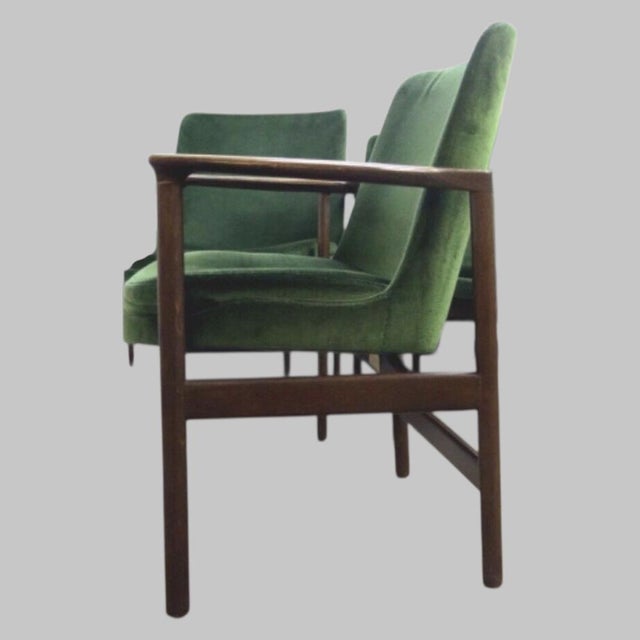 Mid-Century Danish Armchair in Deep Green Velvet Velour attributed to Ib Kofod-Larsen for Fröscher KG, Germany, 1960s For Sale - Image 12 of 14