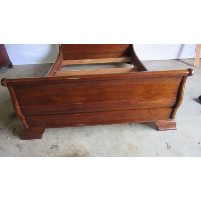 Stickley 1980s Stickley Sleigh Bed Queen Cherry Designer Designer For Sale - Image 4 of 9
