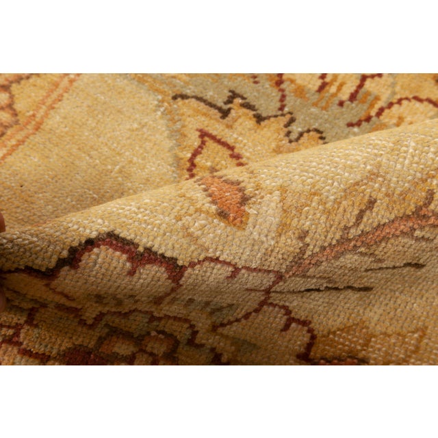 Contemporary Traditional inspired floral design rug by Doris Leslie Blau. Size: 13.4" × 19.1" (406 × 581 cm). Inspirations...
