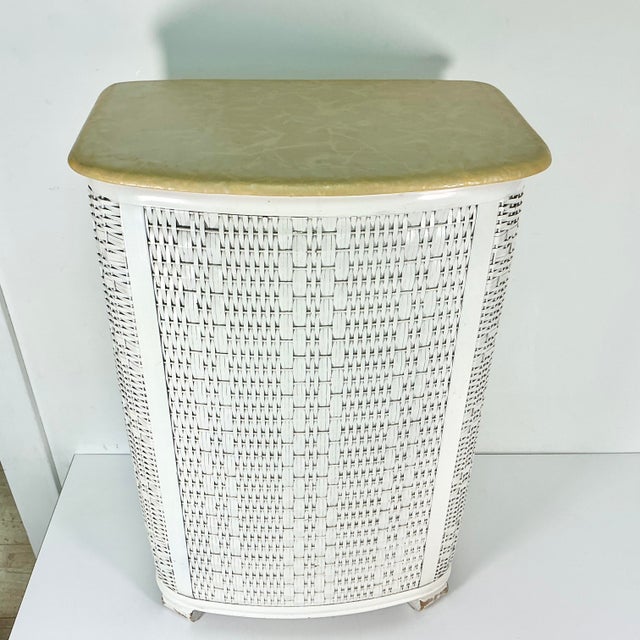 1960s Vintage Boho Chic Coastal Americana Extra Tall Wicker Hamper For Sale - Image 6 of 16