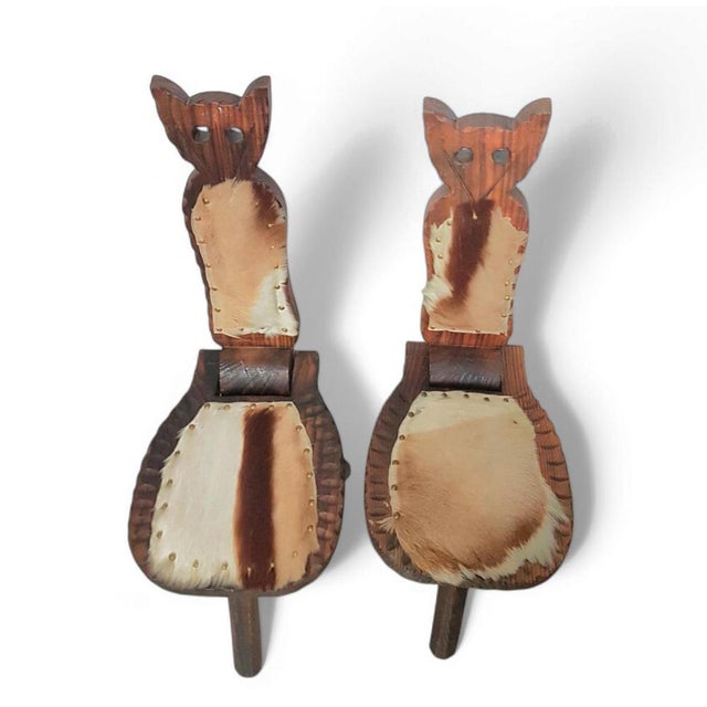 Brutalist Cowhide Cat Tripod Chairs with Foldable Backrests, Spain, 1960s, Set of 2 For Sale - Image 14 of 15