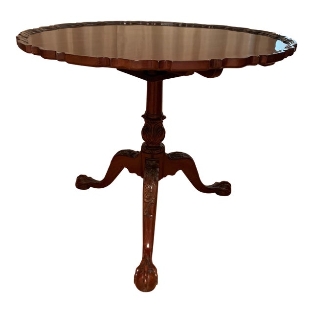 1980s Chippendale-Style Pie Crust Tilt Top Tea Table For Sale