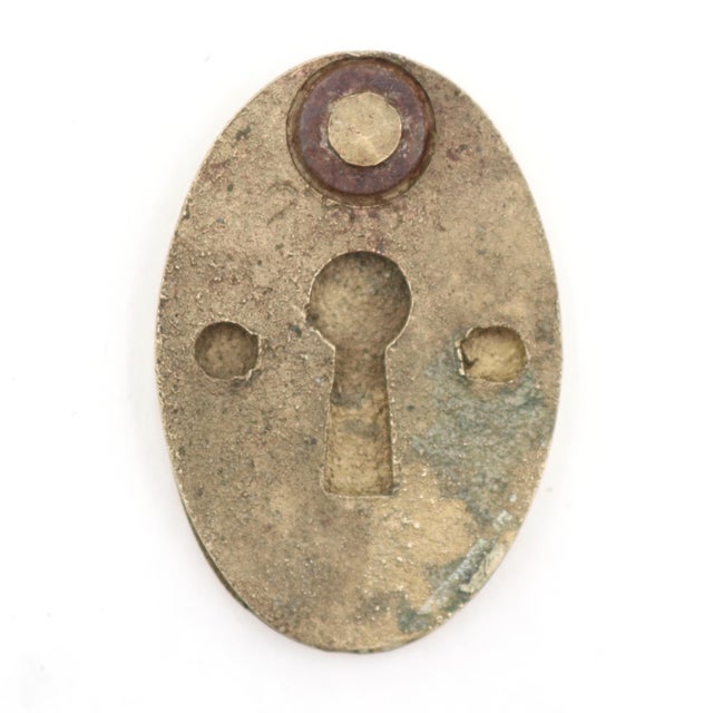 Traditional Reclaimed Plain Oval 1.625 In. Brass Keyhole Cover With Draft Plate For Sale - Image 3 of 3