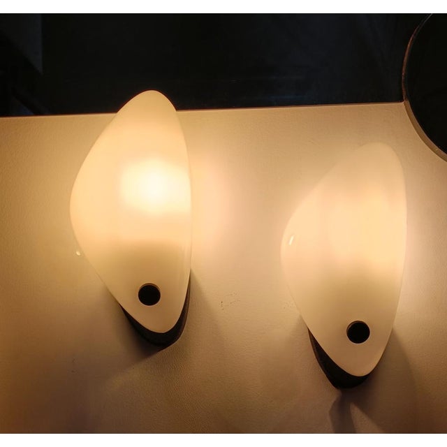 1970s Space Age White and Black Wall Lamps, Italy, 1970s, Set of 2 For Sale - Image 5 of 8