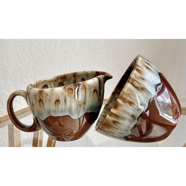 1960s Circa 1960 Canonsburg Pottery Ironstone Drip Glaze Creamer & Wide Mouth Open Sugar Bowl Set – A Pair For Sale - Image 5 of 15
