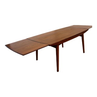 1970s Danish Modern Extendable Teak Dining Table – Mid-Century Scandinavian Design For Sale