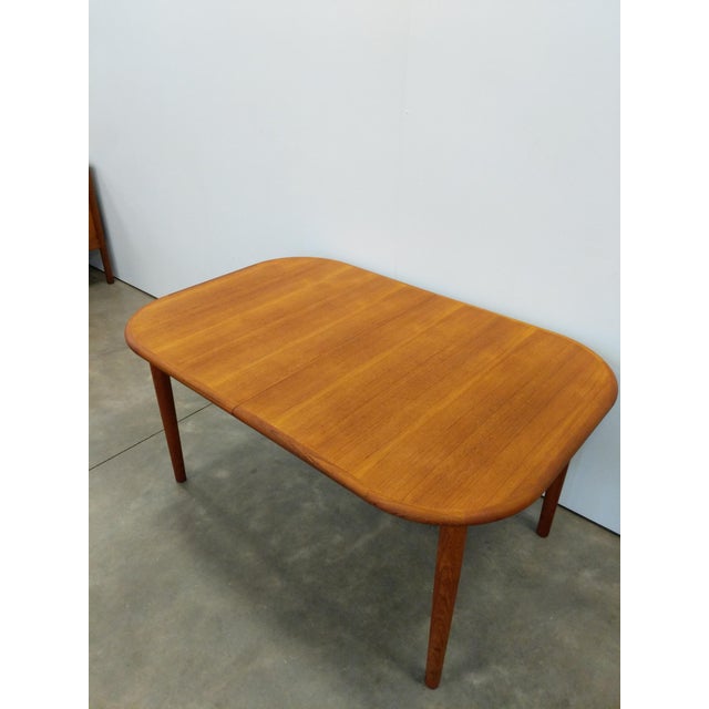 Wood Vintage Mid Century Modern Teak Extendable Dining Table For Sale - Image 7 of 11