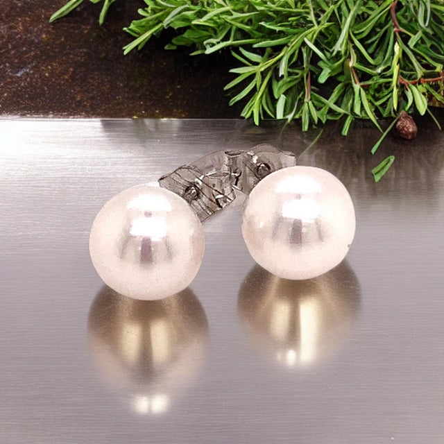 Akoya Pearl Stud Earrings 14k White Gold Certified For Sale - Image 11 of 11