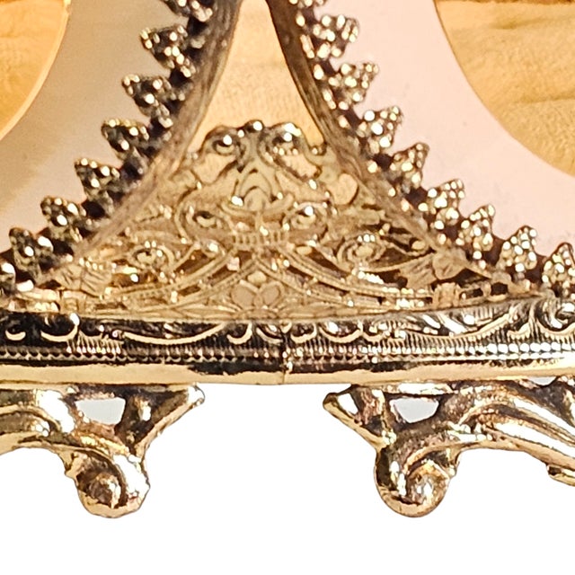 Ormolu Gold Filigree Beveled Glass Jewelry Casket With Lily of the Valley Detail, Mid 20th Century For Sale - Image 11 of 18