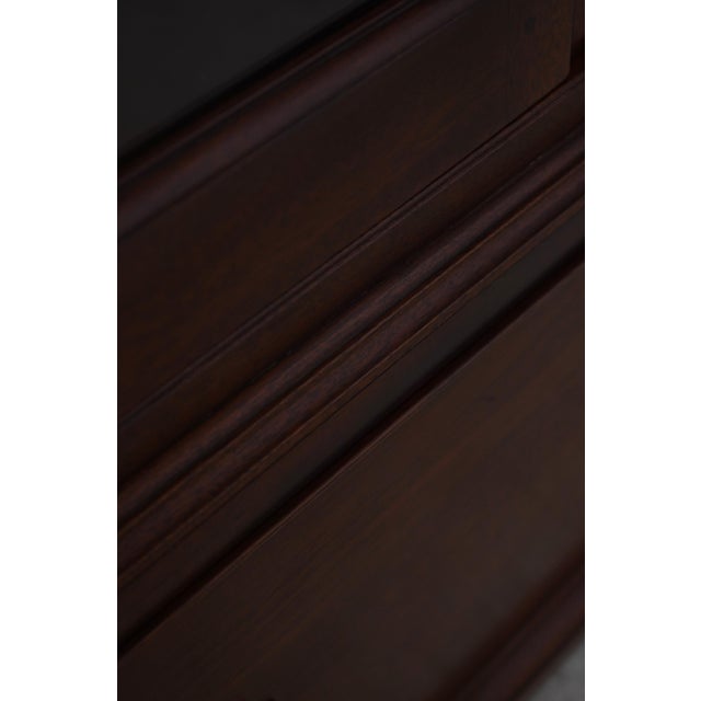 Stickley Colonial Williamsburg Mahogany Bookcase W. Wood Shelves For Sale - Image 11 of 18