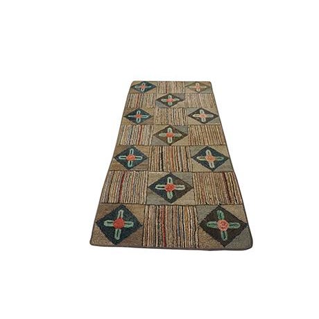 Early 20th Century American Hooked Rug 3' x 6' 3"