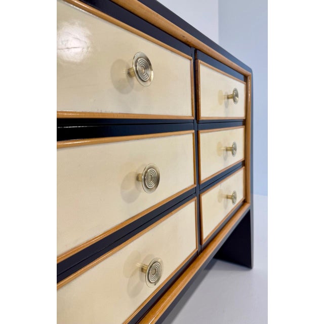 Italian Art Deco Dresser in Maple, Lacquer and Parchment by Paolo Buffa, 1940s For Sale - Image 10 of 15