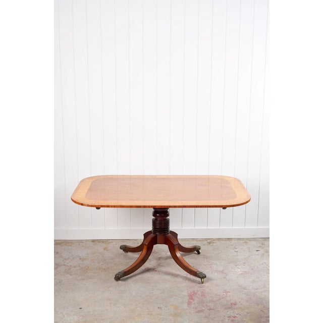 Early 19th Century George III Walnut Breakfast Table With Satinwood Banding For Sale - Image 4 of 11
