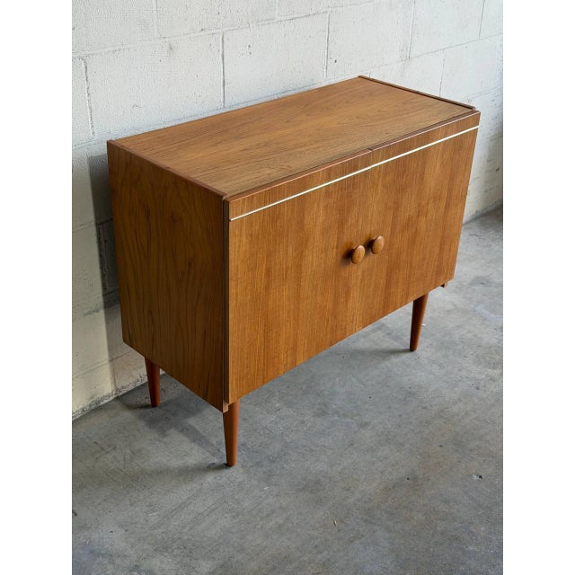 Vintage Danish Modern Teak Storage Cabinet Credenza on Tapered Legs For Sale - Image 4 of 8