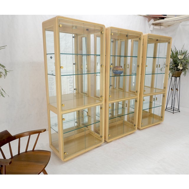 Mid-Century Modern 3 Blond Wood Glass Door Curio Cases Display Vitrine Cabinet Glass Shelves MINT! For Sale - Image 3 of 14