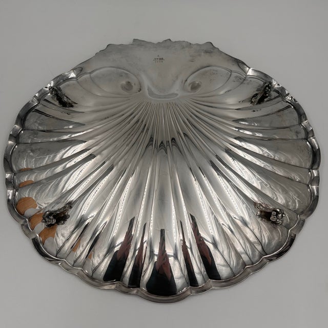 Metal Vintage Reed & Barton XLarge Silverplate Scallop Shell Serving Dish, Shrimp Cocktail, Appetizers, Hors Oeuvres Holloware For Sale - Image 7 of 12
