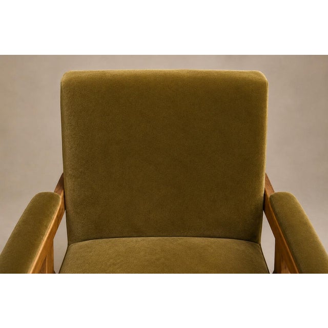 Olive José Zanine Caldas Pair of Brazilian Modern Armchairs in Pau Marfim & Olive Mohair, Brazil, 1950s For Sale - Image 8 of 18
