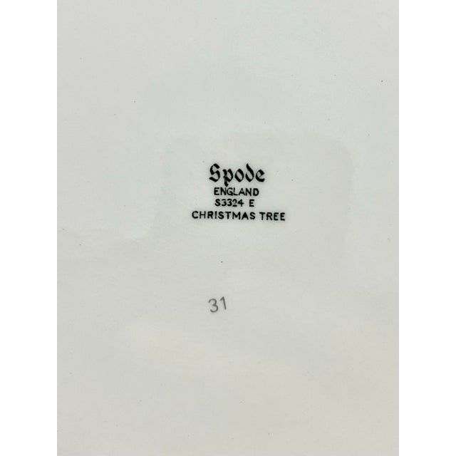 Spode “Christmas Tree” 8-Piece Ceramic Dinnerware Serving Hostess Set For Sale - Image 12 of 12
