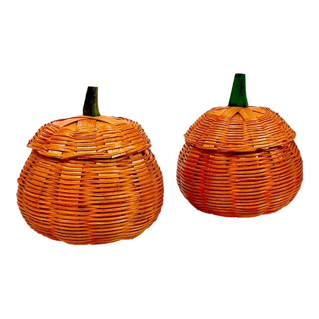 1970s Vintage Boho Chic Americana Arts & Crafts Small Wicker Pumpkin Baskets - A Pair For Sale