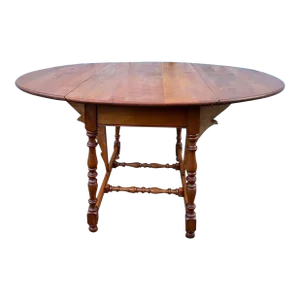 Antique Gate Legs Drop Leaf Dining Table.