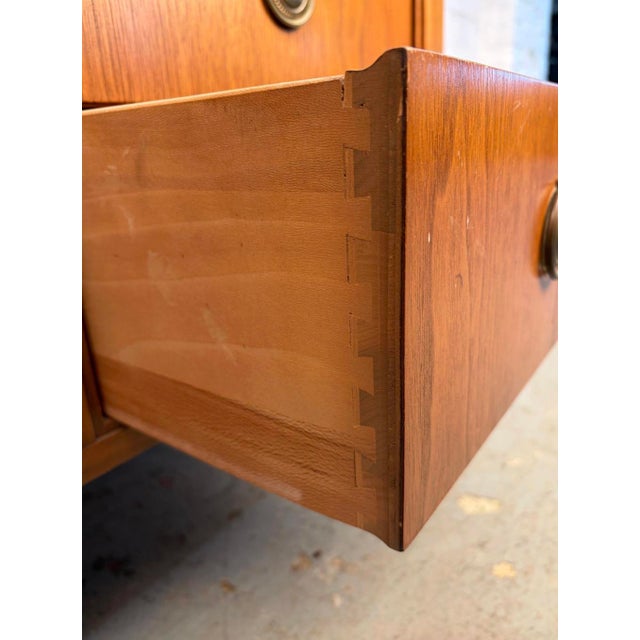 Mid 20th Century Walnut and Brass Drop Leaf Bar Cart For Sale - Image 10 of 18