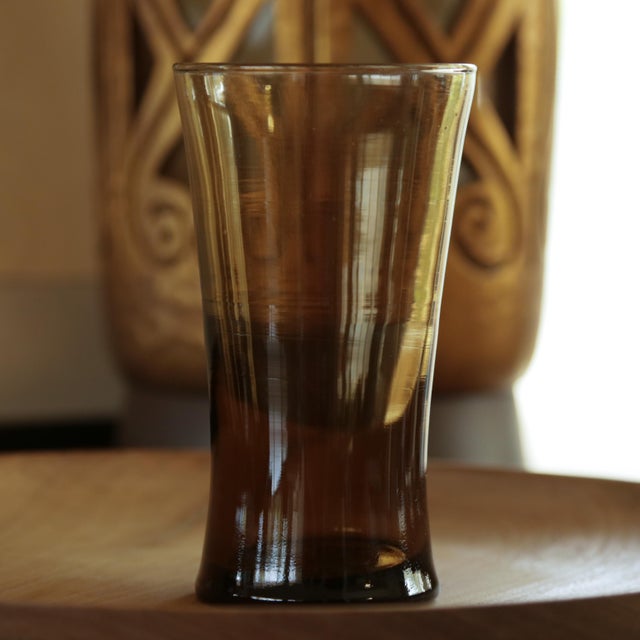 Anchor Hocking 1970s Anchor Hocking Linden Mocha Tawny Brown Glass Flared Tumblers – 16oz, Retro Mid-Century For Sale - Image 4 of 18