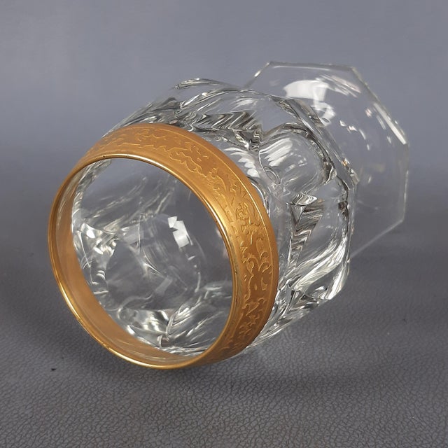 Glass Set of Cut Crystal Glasses with Pure Gold Profiles and Floral Relief, Vintage 1950, Set of 8 For Sale - Image 7 of 14