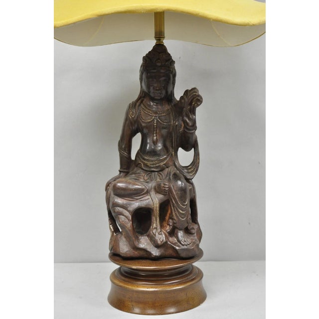 Chinoiserie Vintage Buddhist Kuan Yin Brown Ceramic Sculpture Figure Table Lamp W/ Shade For Sale - Image 3 of 18