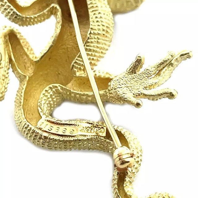 Metal Kurt Wayne Lizard Brooch 18k Yellow Gold Gemstones Eyes For Sale - Image 7 of 7