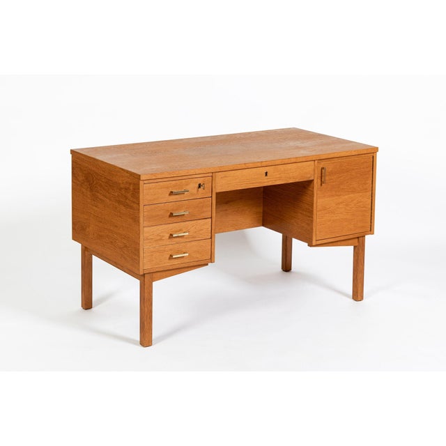 1960s Mid Century Danish Modern Oak Wood Writing Desk 1960s For Sale - Image 5 of 17