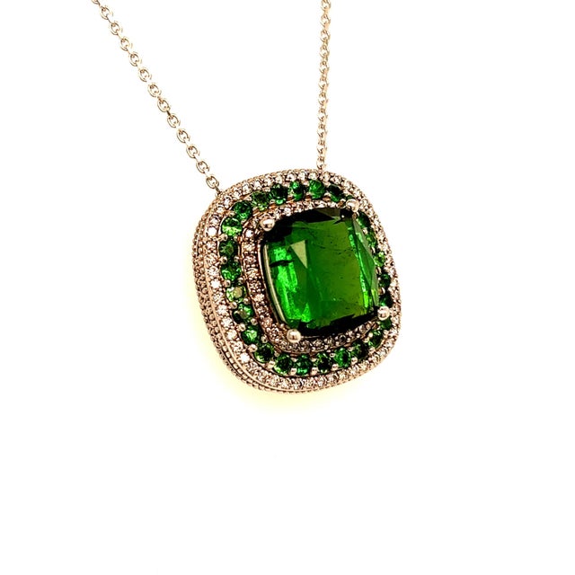 2010s Diamond Tourmaline Garnet Pendant Necklace 9.13 TCW GIA Certified For Sale - Image 5 of 12