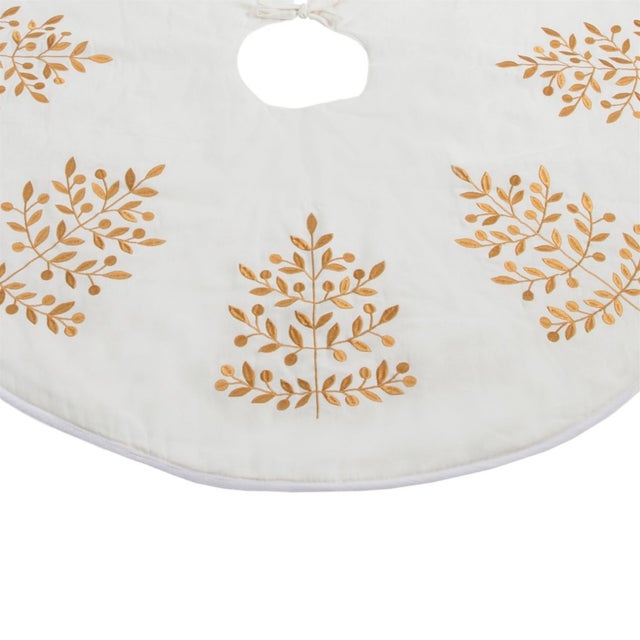 Contemporary Metallic Leaf Christmas Tree Skirt 48"D For Sale - Image 3 of 3