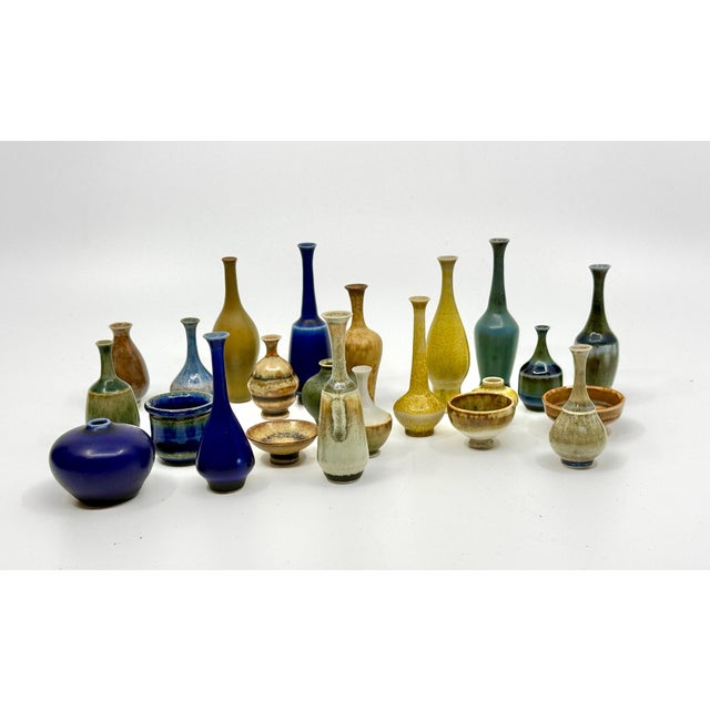 1950s Collection of 23 Miniature John Andersson Pottery Vessels for Hoganas of Sweden For Sale - Image 15 of 18