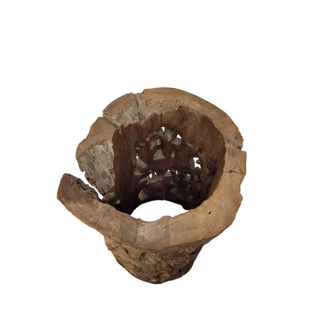 19th-Century Southeast Asian Hand-Carved Teak Temple Pillar Wrap Sculpture For Sale - Image 14 of 18