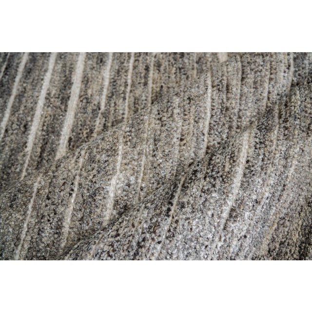 Exquisite Rugs Exquisite Rugs Eaton Hand-Knotted New Zealand Wool & Bamboo Silk Gray Rug-9'X12' For Sale - Image 4 of 8