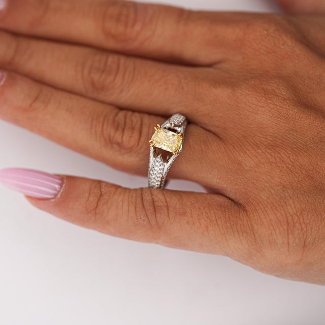 1990s Gia Cert. 1.01 Carat Fancy Intense Yellow Radiant Diamond Pave Set Split Ring, Size 6.25 For Sale - Image 10 of 12