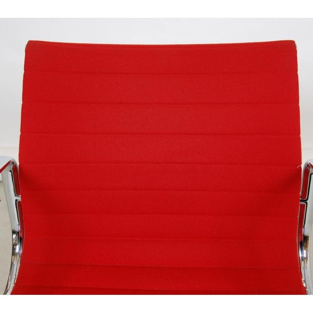 2000 - 2009 EA-108 Chair in Red Hopsak Fabric by Charles Eames for Vitra, 2000s For Sale - Image 5 of 16