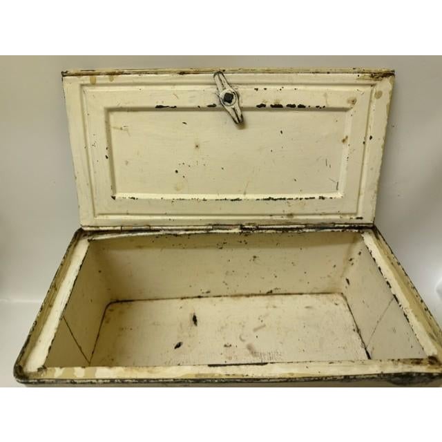 Metal Mid 20th Century Primitive American Metal Bread Box With Original Green Under-Patina For Sale - Image 7 of 12