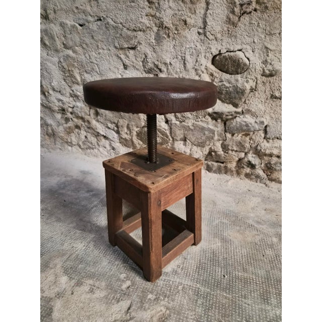 Rustic Antique Industrial French Adjustable Oak Workshop Stool, 1930s For Sale - Image 3 of 18